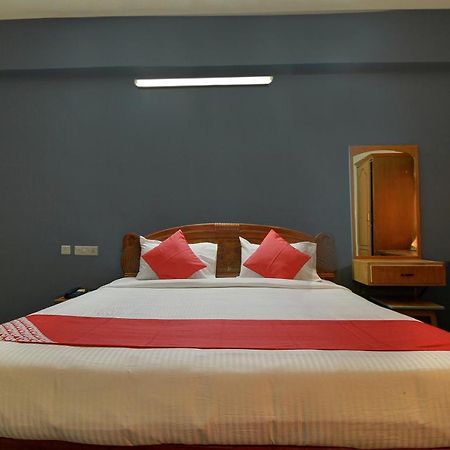 Oyo Flagship 16345 Pkn Residency Hotel Maduráj Kültér fotó