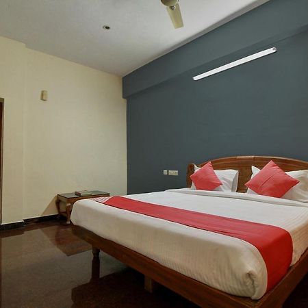 Oyo Flagship 16345 Pkn Residency Hotel Maduráj Kültér fotó