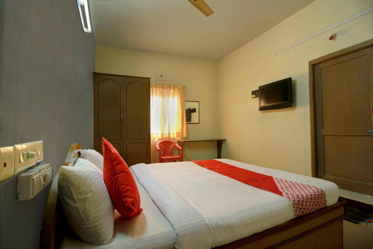 Oyo Flagship 16345 Pkn Residency Hotel Maduráj Kültér fotó