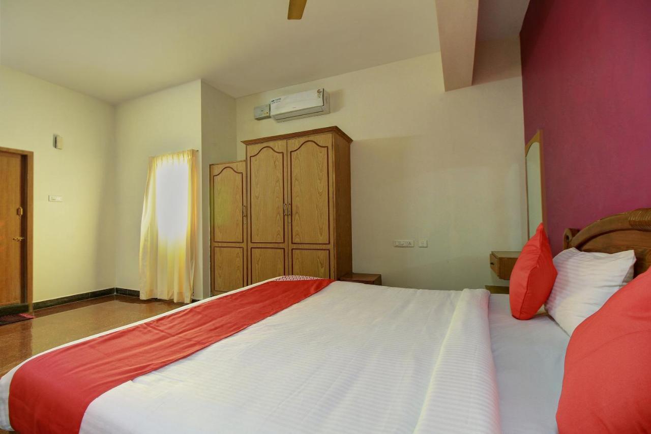 Oyo Flagship 16345 Pkn Residency Hotel Maduráj Kültér fotó
