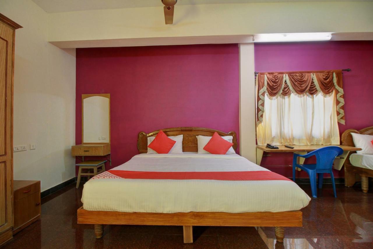 Oyo Flagship 16345 Pkn Residency Hotel Maduráj Kültér fotó