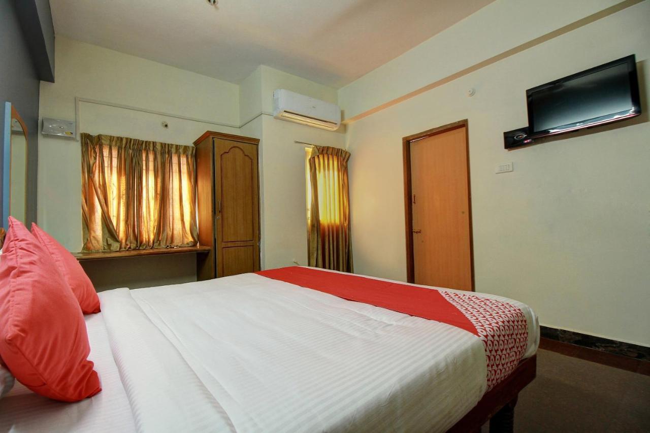 Oyo Flagship 16345 Pkn Residency Hotel Maduráj Kültér fotó
