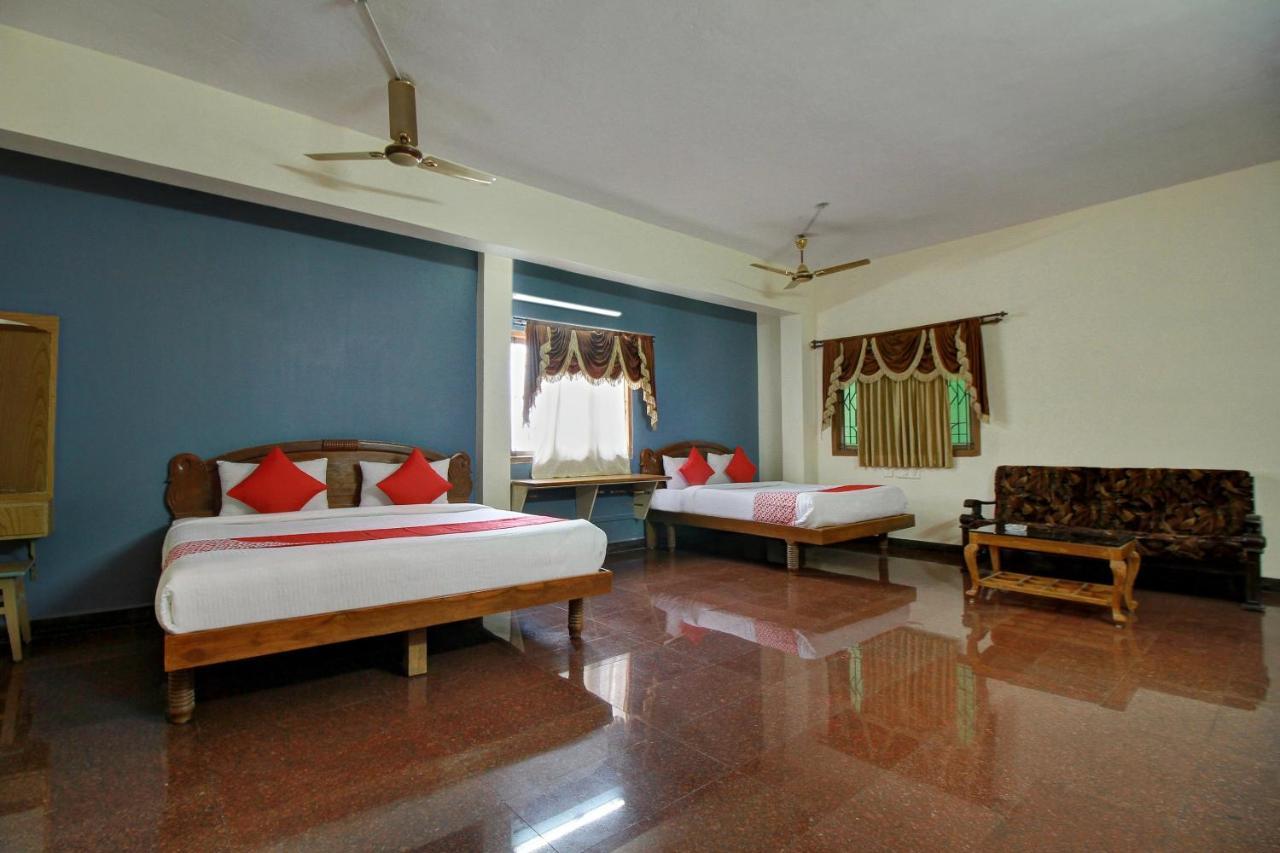 Oyo Flagship 16345 Pkn Residency Hotel Maduráj Kültér fotó